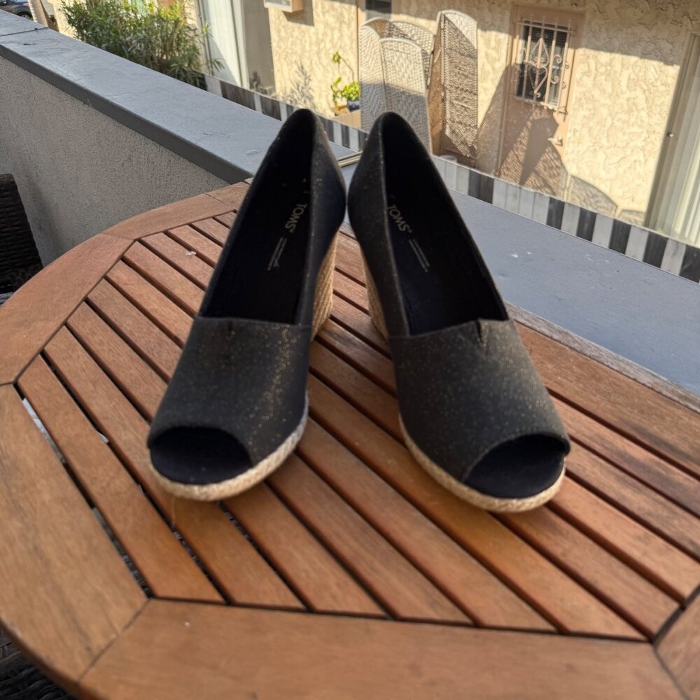 Toms Womens Peep Toe Wedge Heels Espadrille Style Size 10 W NWOB